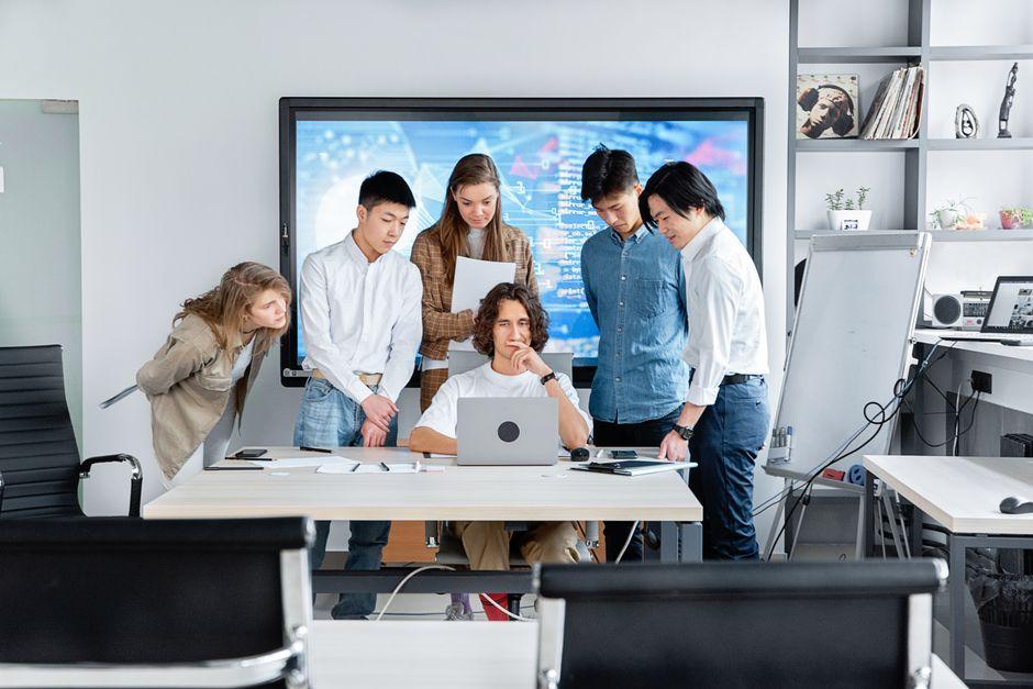 Therefore, choosing a Website Development Company Mumbai requires attention to business goals as well as design quality.